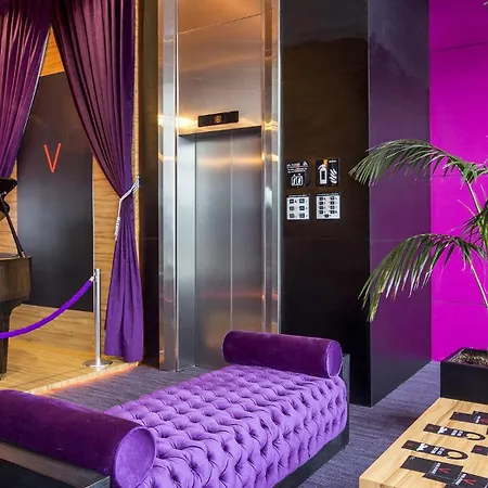 V Boutique Periferico Sur